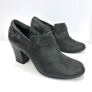 Clarks Chunky Leather Pump Shoes Womens Size 8.5 Black Block Heel Zip Witchy